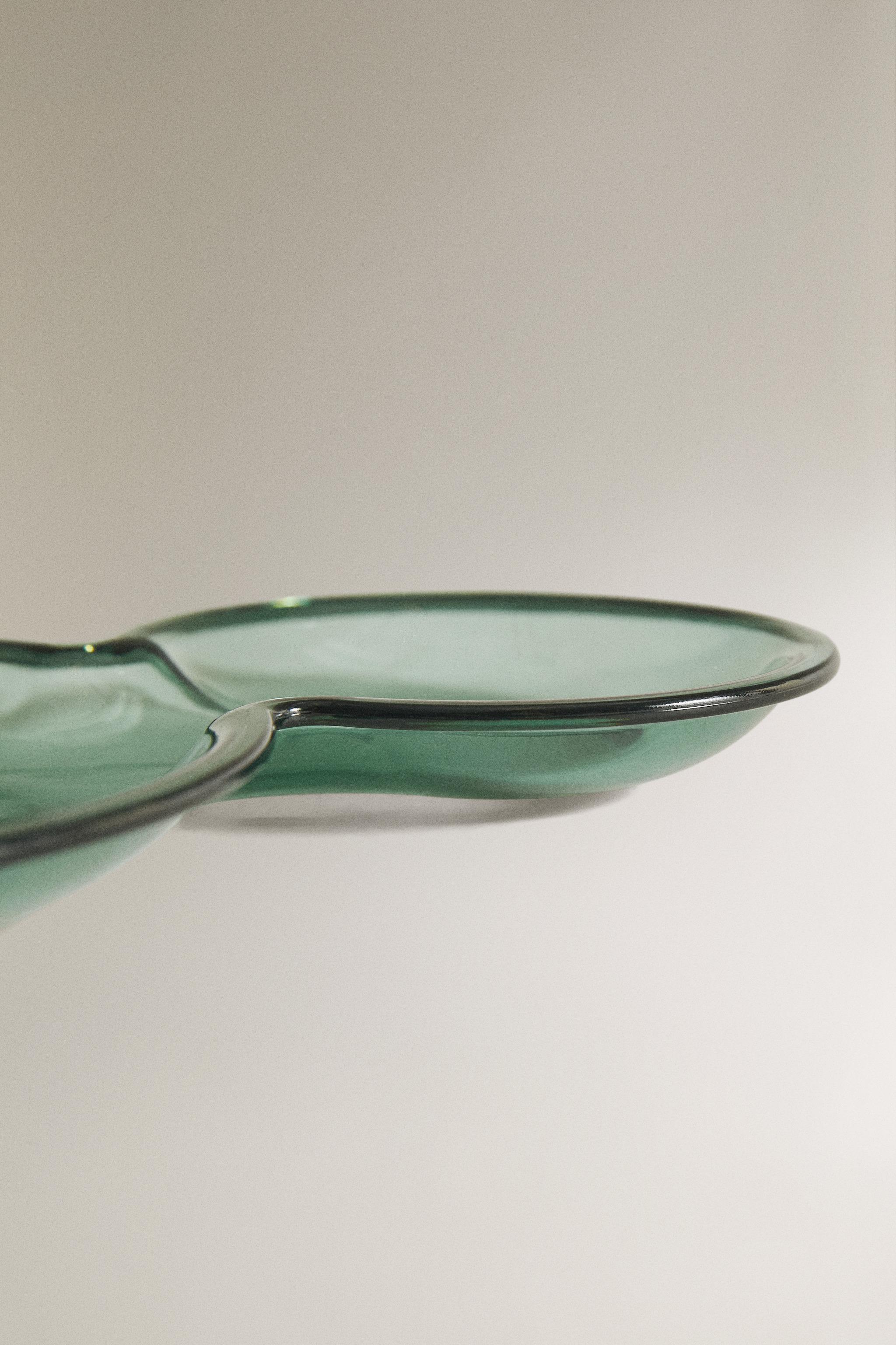 KIDS MICKEY & MINNIE SHAPED PLATE ©DISNEY